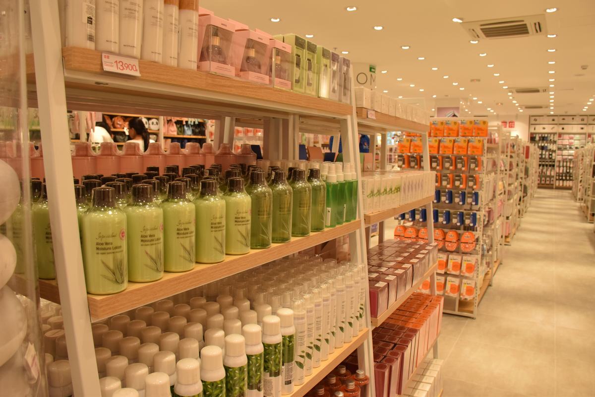 Toda clase de accesorios para el hogar se encuentran en las tiendas Miniso en Neiva.